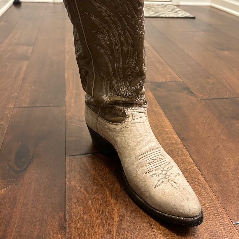 Vintage Justin Cowboy Boots - Picture 5 of 10
